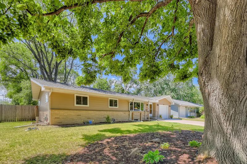 548 67th Ave NE, Fridley, MN 55432