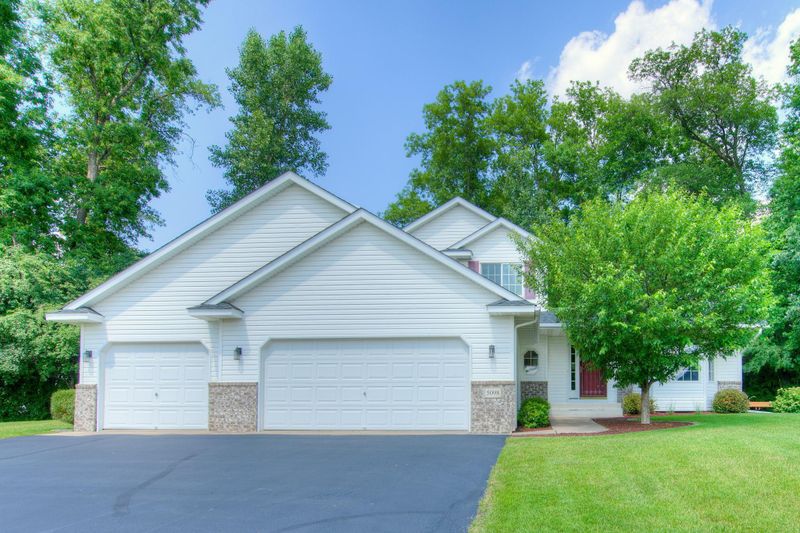 5098 200th St N, Forest Lake, MN 55025
