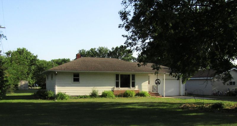 144 W Reuss Ave, Appleton, MN 56208