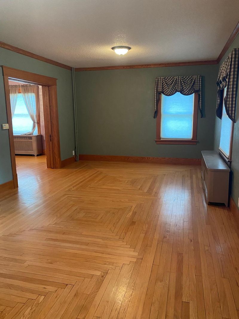 321 E Broadway St, Redwood Falls, MN 56283