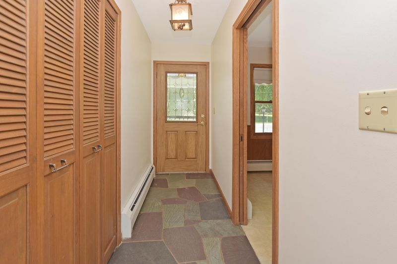 9907 Oxborough Rd, Minneapolis, MN 55437