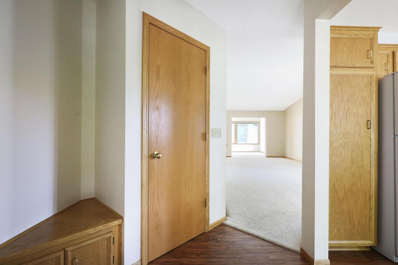 14128 Essex Ln, Apple Valley, MN 55124