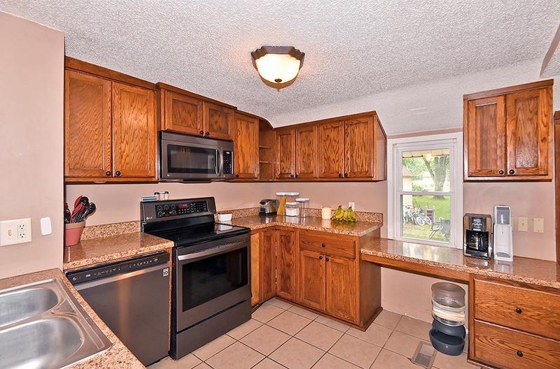 1202 Saint Paul Rd, Owatonna, MN 55060