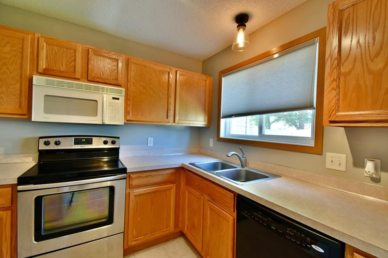 15515 Float Ln #147, Apple Valley, MN 55124