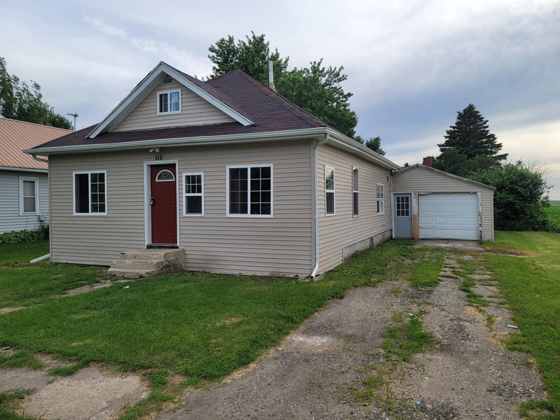 115 S Thompson Ave, Rushmore, MN 56168