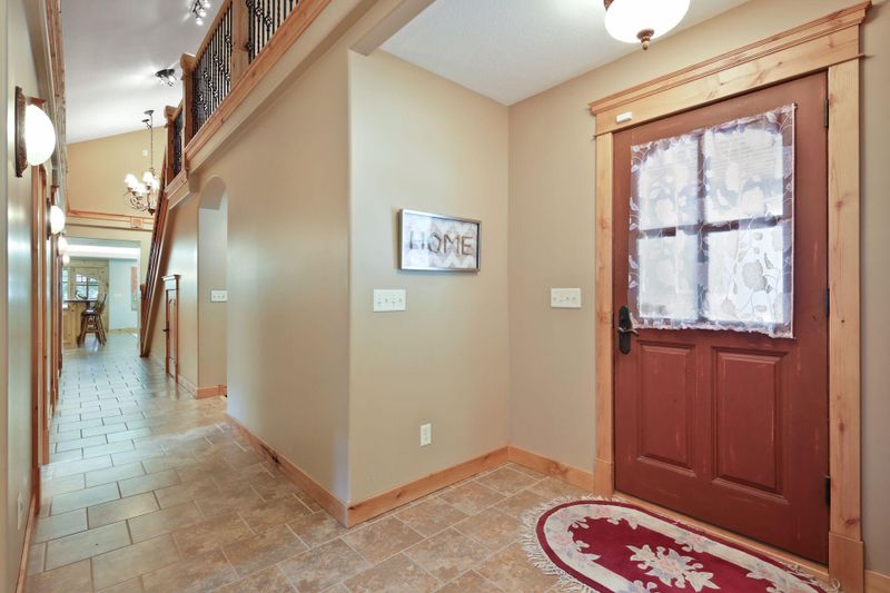 2103 Long Lake Rd, New Brighton, MN 55112