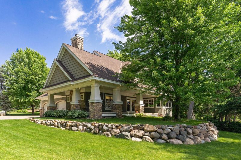 2103 Long Lake Rd, New Brighton, MN 55112