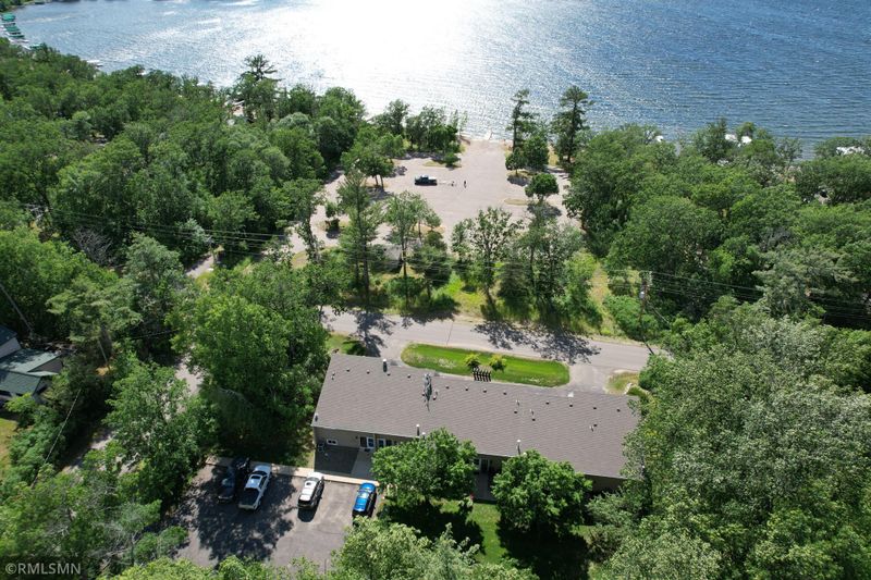 22050 Gull Lake Dr, Nisswa, MN 56468