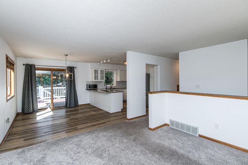 802 Chalet Dr NW, Rochester, MN 55901