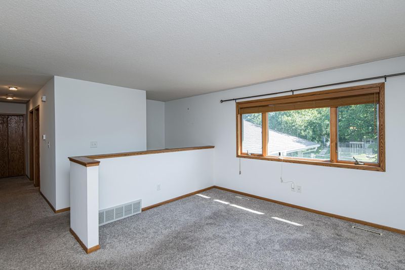 802 Chalet Dr NW, Rochester, MN 55901