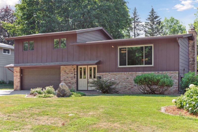 6113 Wilryan Ave, Edina, MN 55436