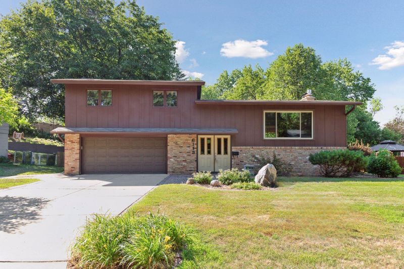 6113 Wilryan Ave, Edina, MN 55436