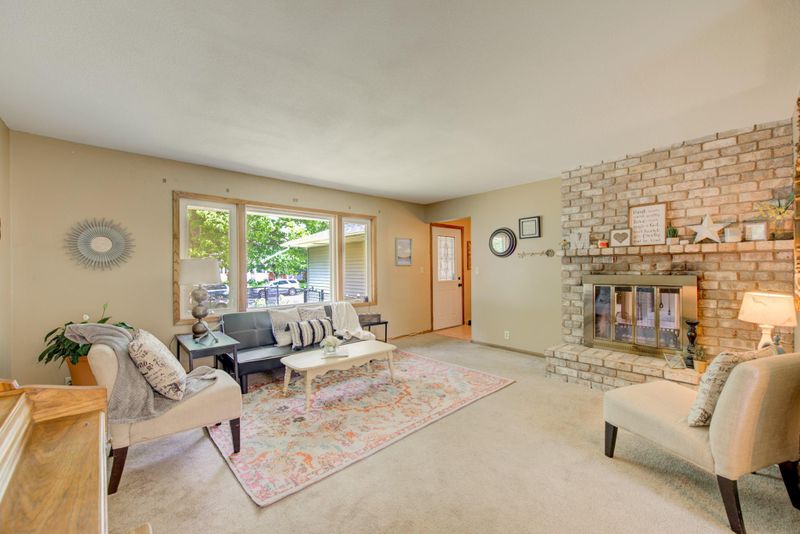 494 Carroll Ave, Saint Paul, MN 55103