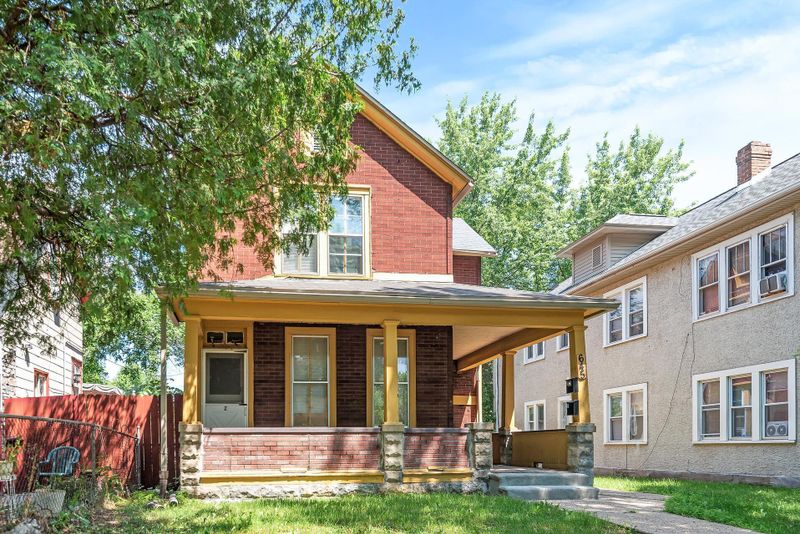 645 Charles Ave, Saint Paul, MN 55104