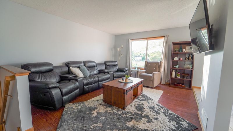 604 Finnerty Cir, Braham, MN 55006