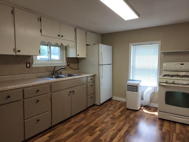 3725 Park St, Barnum, MN 55707