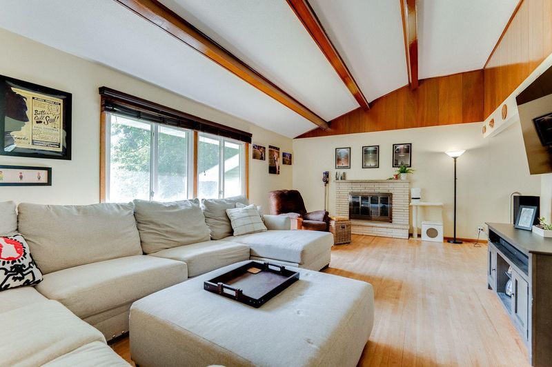 6112 Noble Ave N, Brooklyn Center, MN 55429