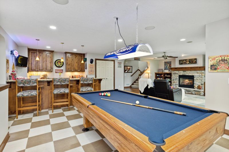 16659 E Lake Dr, Lakeville, MN 55044