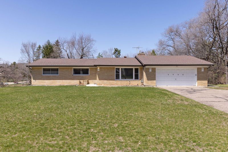 1336 E Old Shakopee Rd, Bloomington, MN 55425