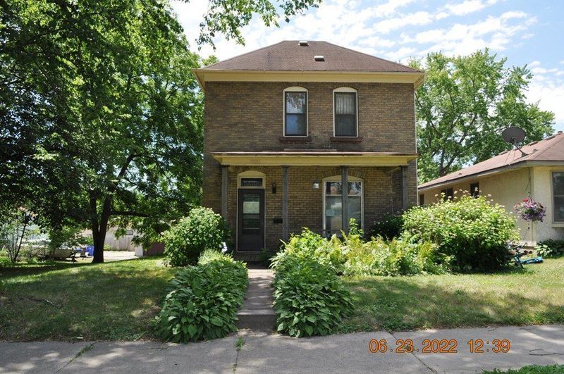 1880 Ames Ave, Saint Paul, MN 55119