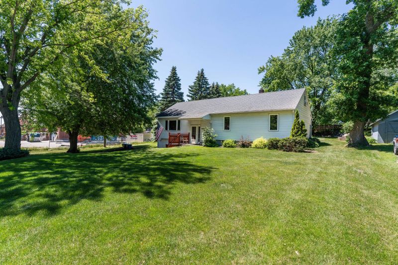 803 N Aurdal Ave, Fergus Falls, MN 56537