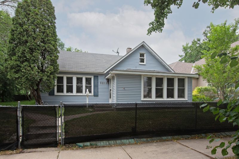 5215 N 6th St, Minneapolis, MN 55430