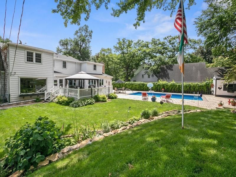 2171 Arcade St, Maplewood, MN 55109