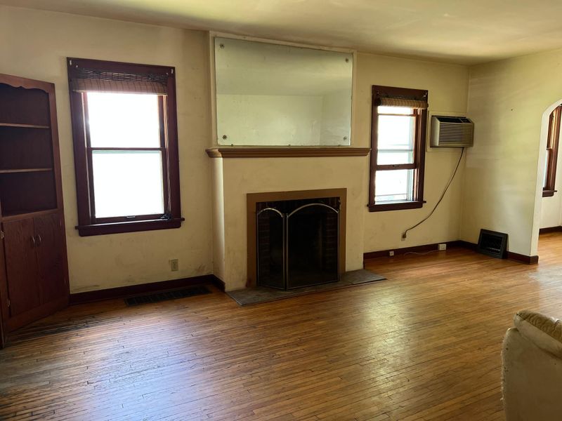 908 S Front St, Saint Peter, MN 56082