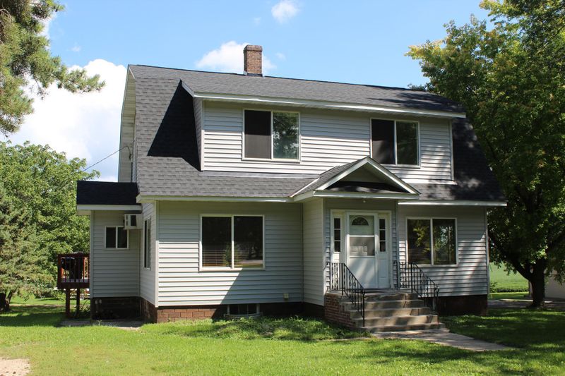 304 Drury Ave, Lowry, MN 56349