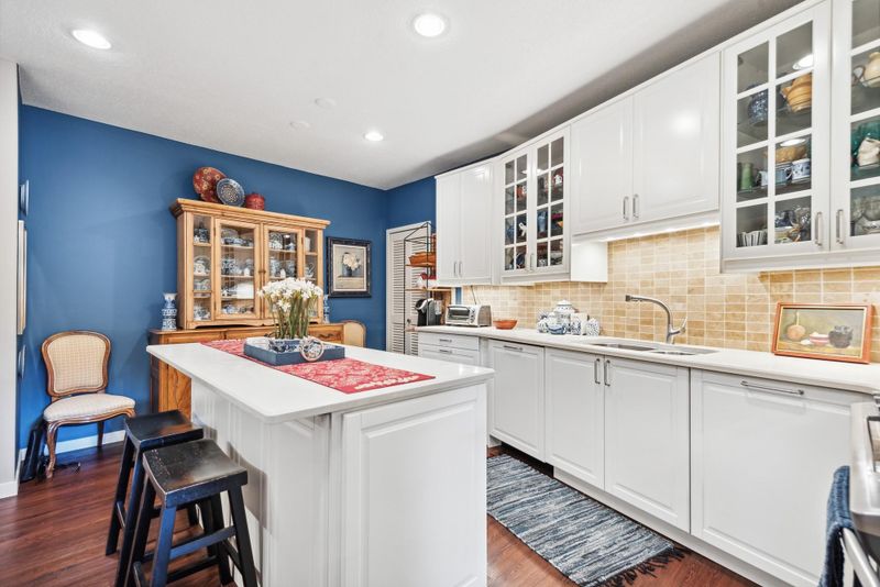 3412 Oak Ridge Rd #112, Minnetonka, MN 55305