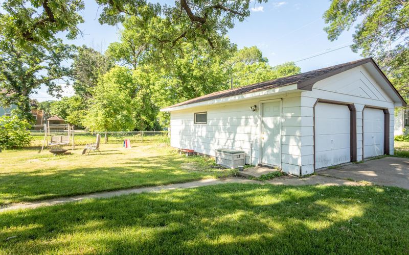 522 4th Ave E, Alexandria, MN 56308