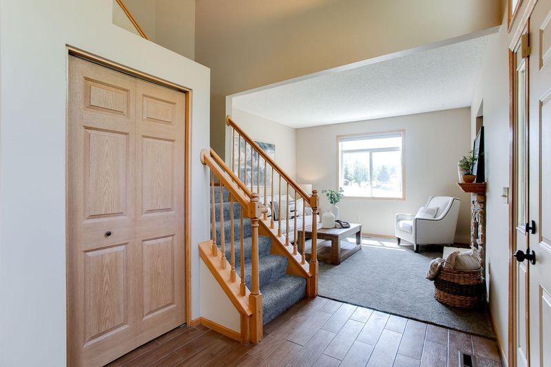 9016 Sawgrass Glen, Maple Grove, MN 55311
