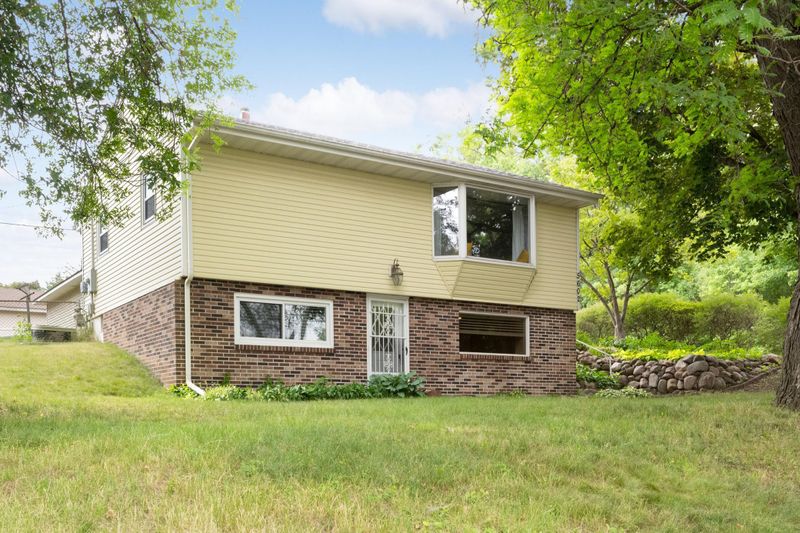 5602 E Glen Moor Rd, Minnetonka, MN 55345