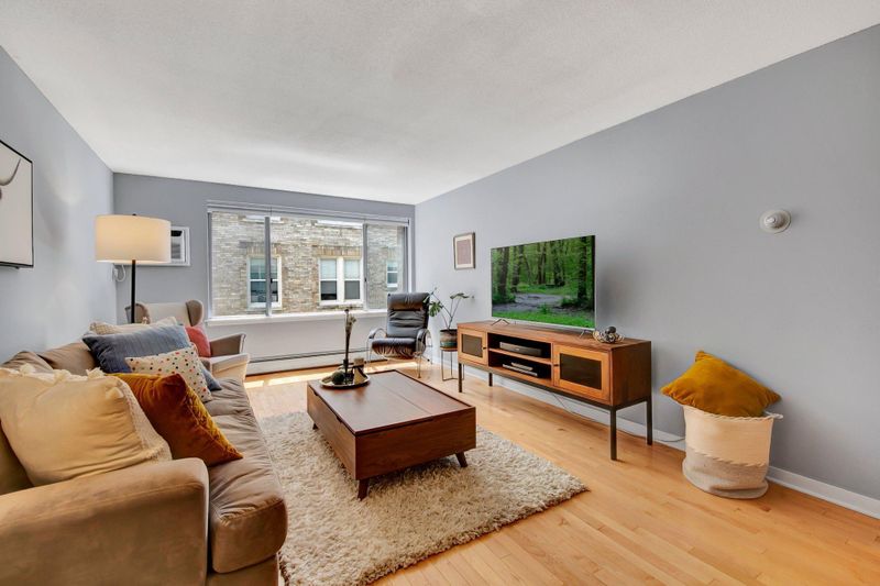 1770 Bryant Ave S #303, Minneapolis, MN 55403