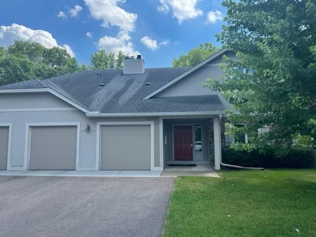 156 Galtier Pl, Shoreview, MN 55126