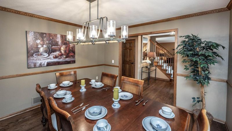 12745 Florida Ln, Apple Valley, MN 55124