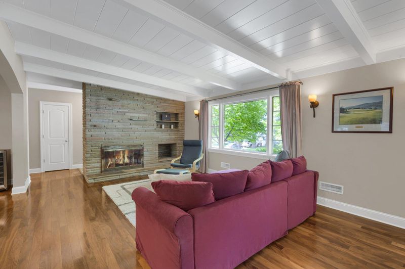 6201 Parnell Ave, Edina, MN 55424