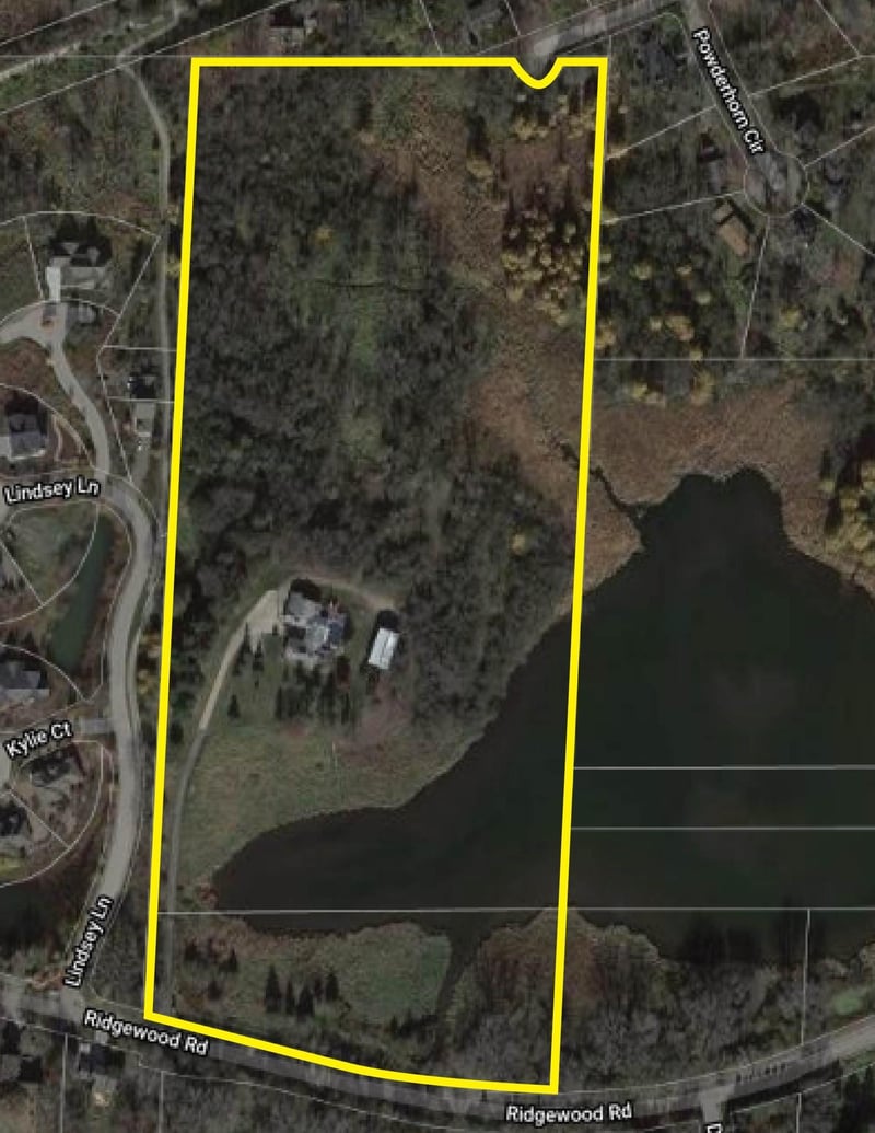 18116 Ridgewood Rd, Minnetonka, MN 55391