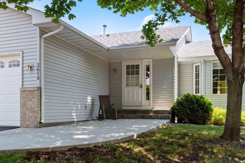 3619 Reed Rd, Saint Bonifacius, MN 55375
