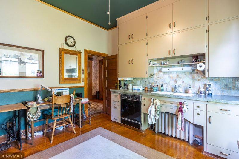 234 Houston Ave, Crookston, MN 56716