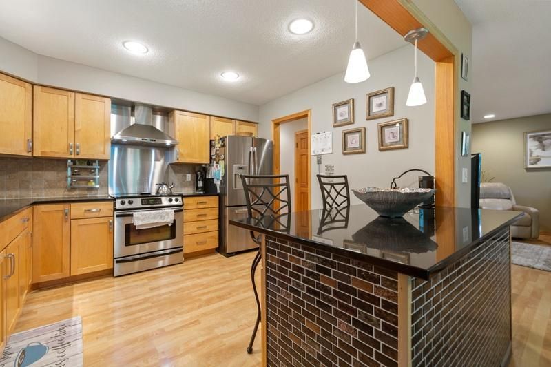 2715 Olive Ln, Plymouth, MN 55447