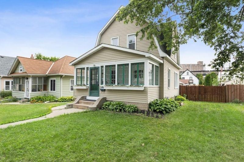 3713 28th Ave S, Minneapolis, MN 55406