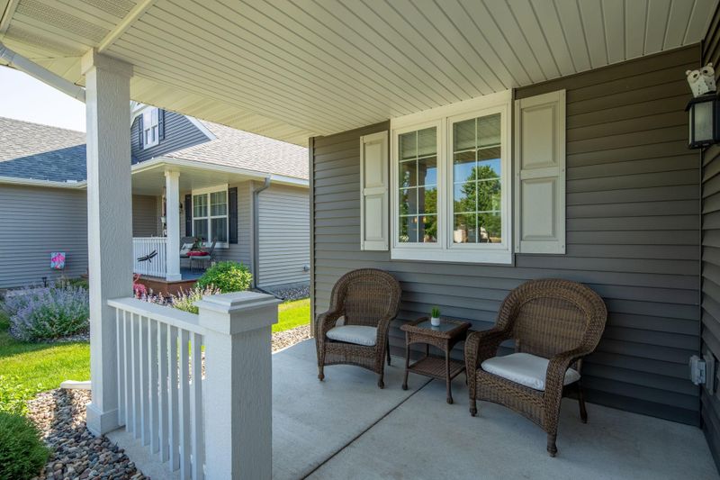 3541 S Pointe Dr, Hastings, MN 55033
