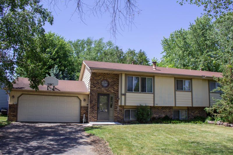 7750 Steepleview Rd, Woodbury, MN 55125