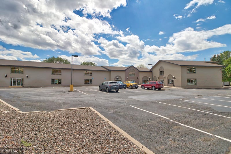 2163 Coon Rapids Blvd NW, Coon Rapids, MN 55433
