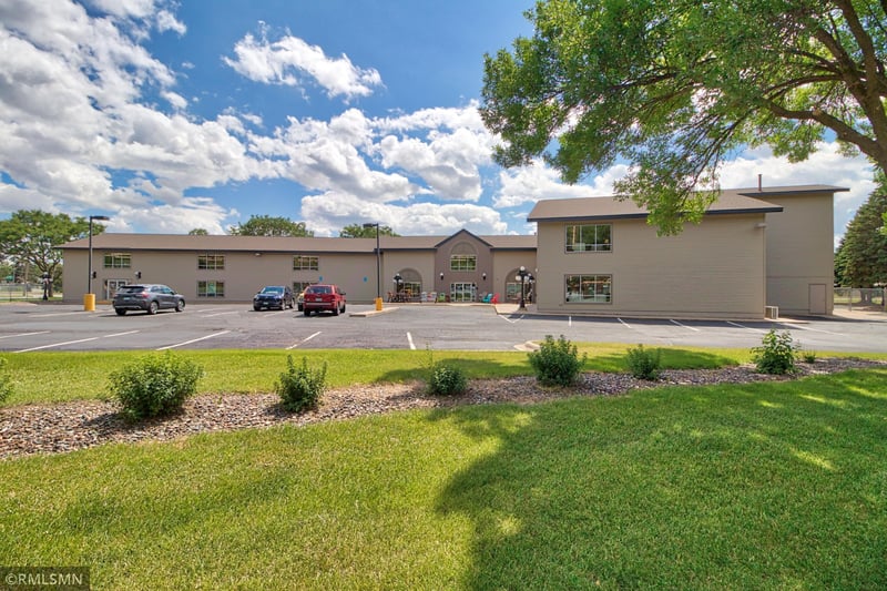 2163 Coon Rapids Blvd NW, Coon Rapids, MN 55433