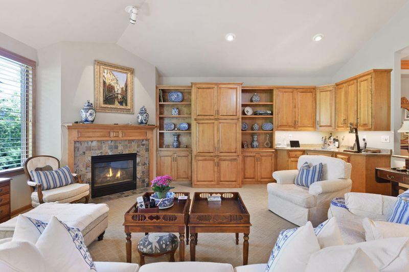 218 Waycliffe, Wayzata, MN 55391