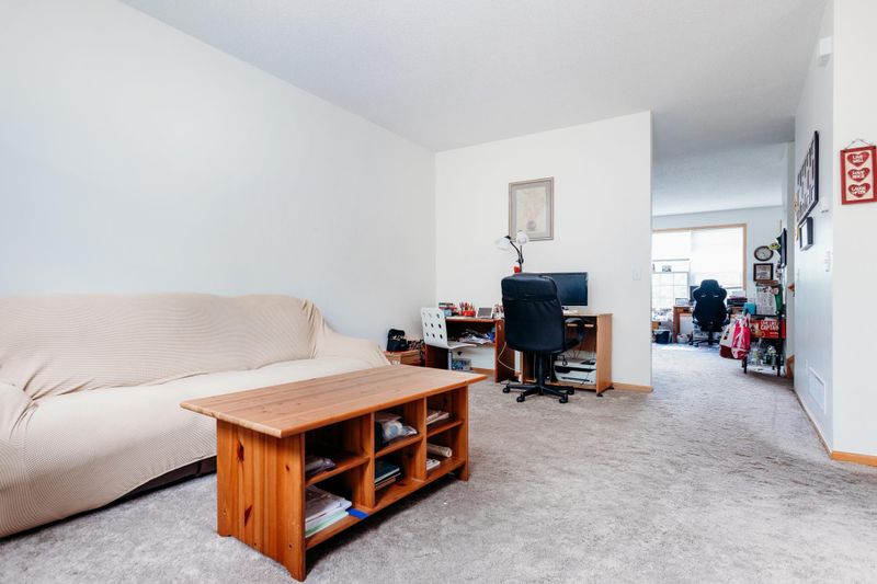 8471 Grove Pl, Shakopee, MN 55379