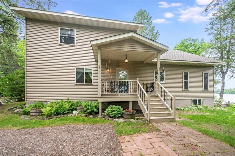 4176 Lake Road 1, Moose Lake, MN 55767