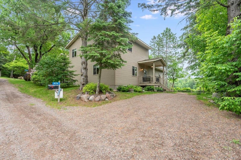 4176 Lake Road 1, Moose Lake, MN 55767